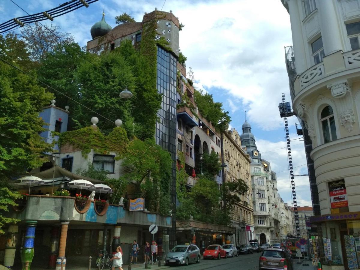 Center ! 2 Stops From The City Center! Viena Exterior foto